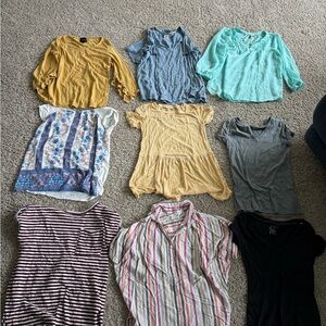 Size small short sleeve shirts